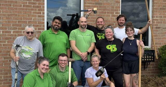 Publix employees provide day of service at local food bank | Local News