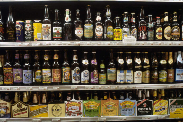 CA alcohol laws: Are children allowed in liquor stores, bars, wineries?