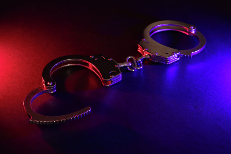 Alton woman gets probation after pleading guilty to burglary