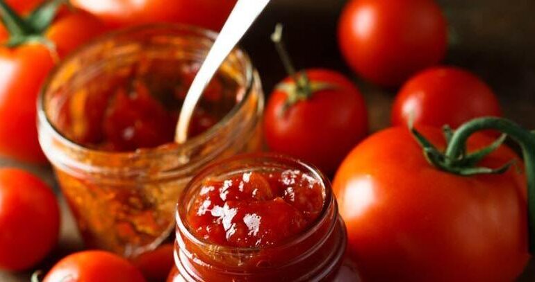 Recipe of the week: Hot Pepper Relish and Spicy & Smoky Tomato Ketchup | Sauces
